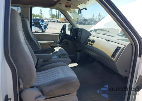 1994 Chevrolet Gmt-400 C2500 из США, поврежденный, VIN 1GCFC29K8RE284222